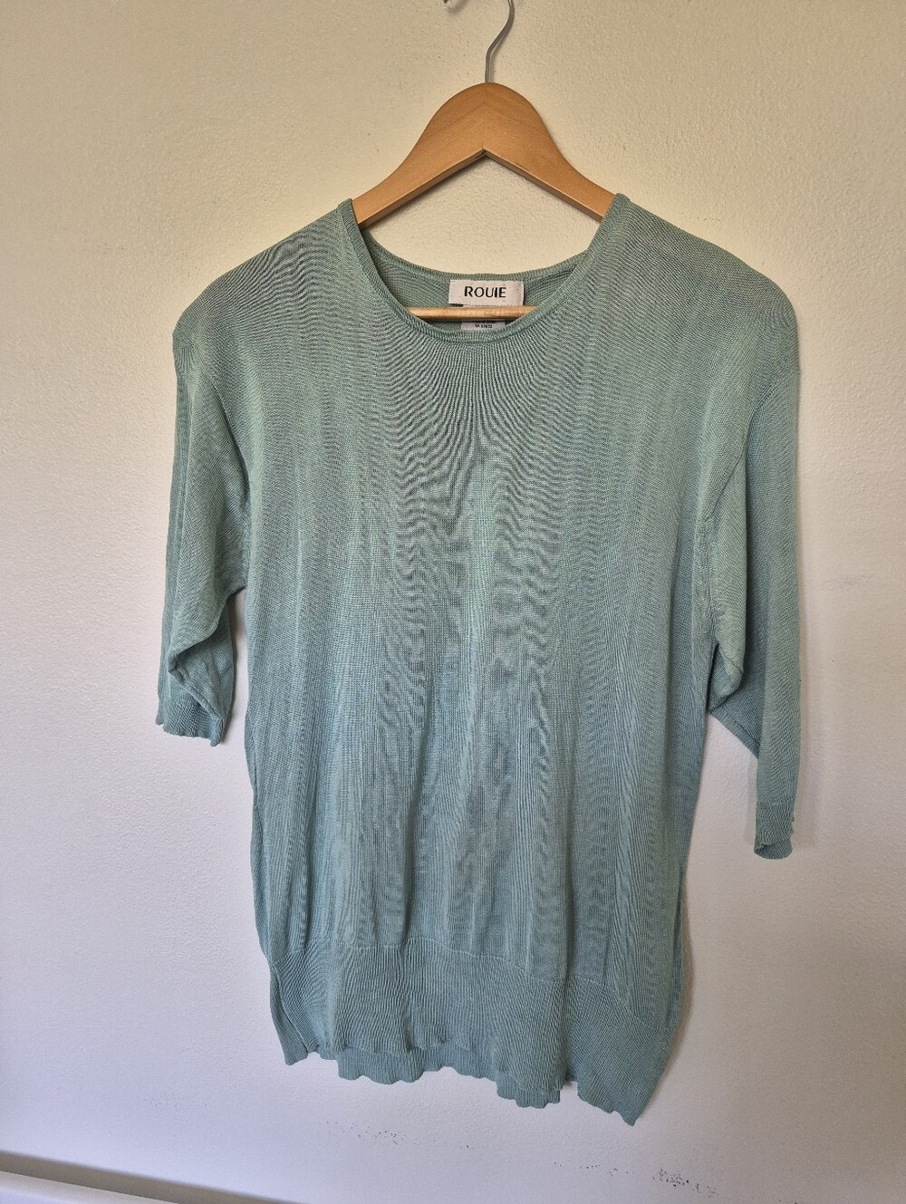 100% Silk Vintage Knit Short Sleeve Sweater Large *Staining Throughout